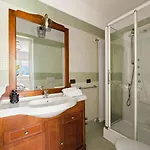 Luxury Townhouse With Panoramic Views By Aura Luxury Collection Ferienhaus Carate Urio