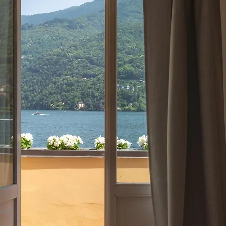 Ferienhaus Luxury Townhouse With Panoramic Views By Aura Luxury Collection Carate Urio