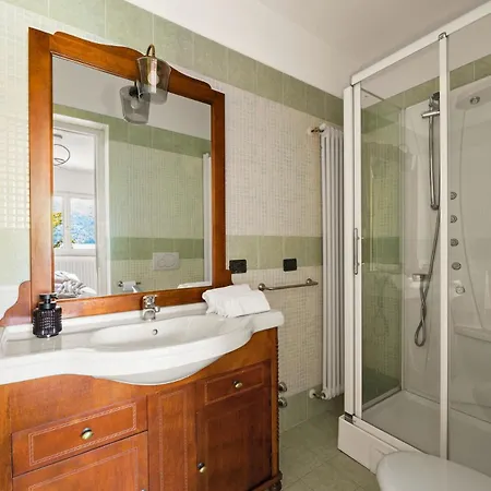 Luxury Townhouse With Panoramic Views By Aura Luxury Collection Casa vacanze Carate Urio