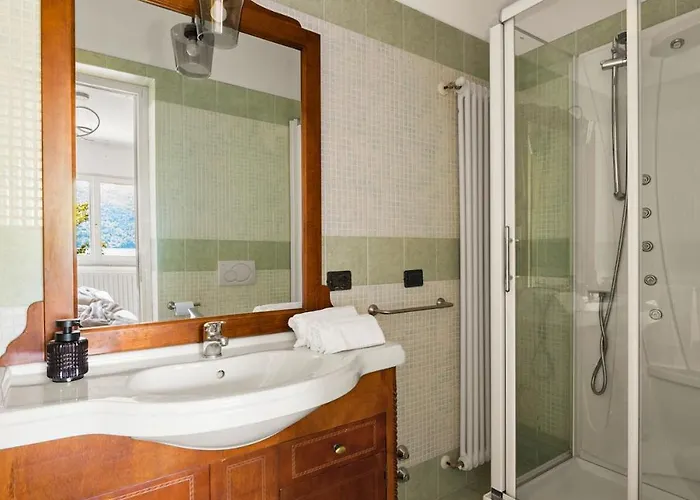 Luxury Townhouse With Panoramic Views By Aura Luxury Collection בית נופש Carate Urio